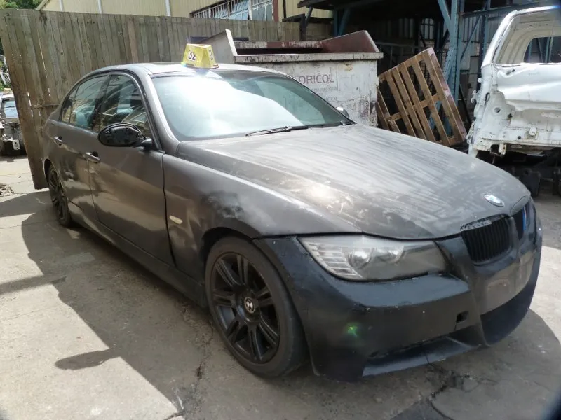 2005 BMW 3 Series N46 view 4