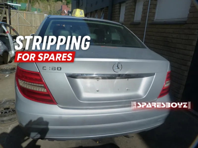 2012 Mercedes-Benz C-Class view 3