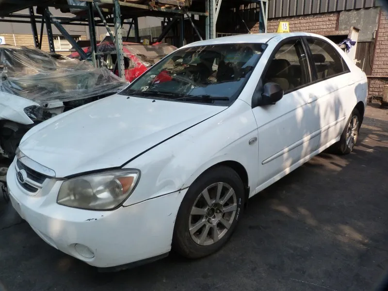 2006 Kia Cerato G4ED view 4