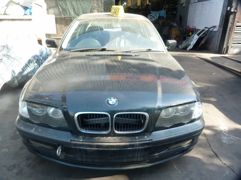 2001 BMW 3 Series M54 view 2