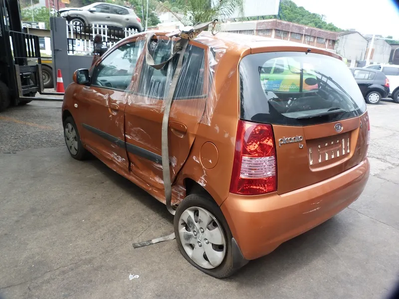 2005 Kia Picanto G4HG view 4