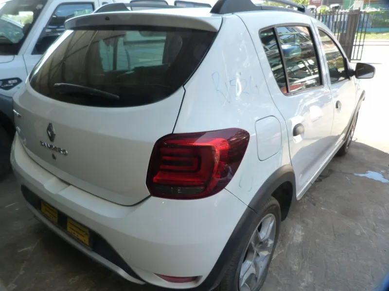 2017 Renault Sandero view 6