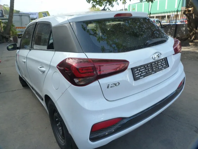 2018 Hyundai i20 view 5