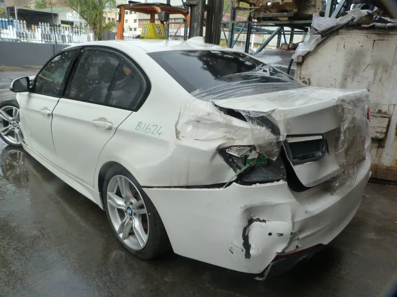 2018 BMW 3 Series thumbnail 6