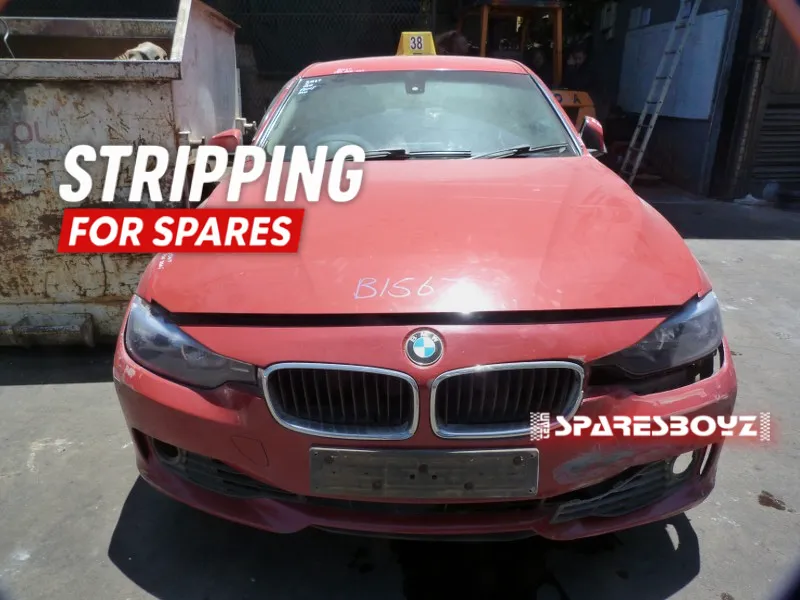 2013 BMW 3 Series N20 view 2