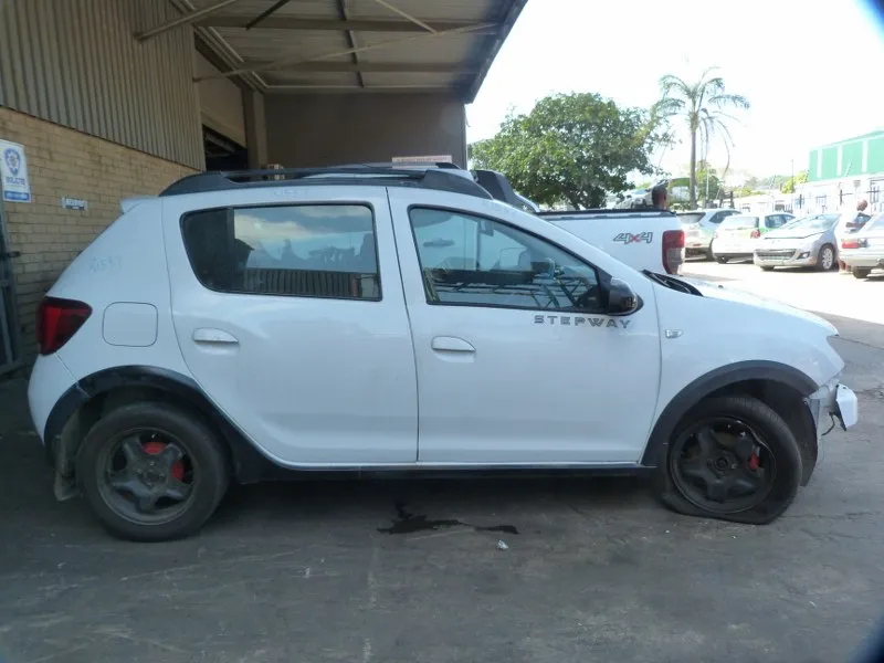 2019 Renault Sandero H4BA view 4