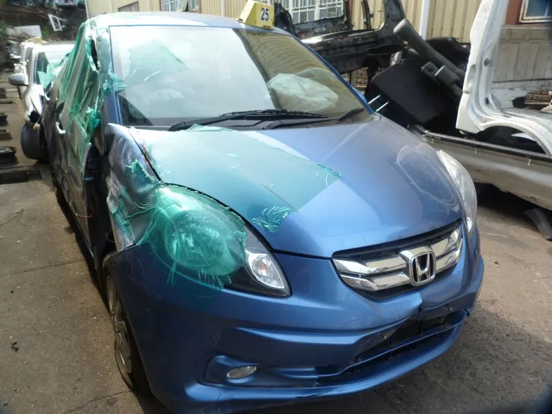 2014 Honda Brio L12B3 view 3