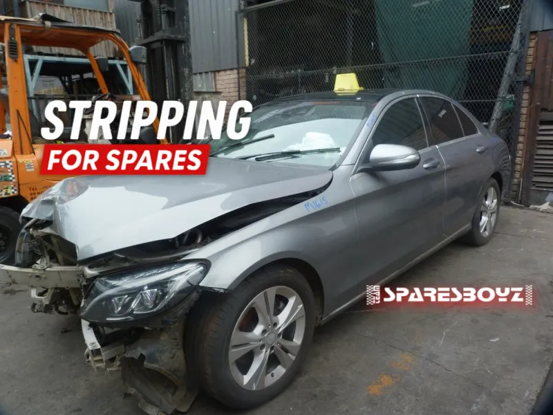 2014 Mercedes-Benz C-Class  view 3