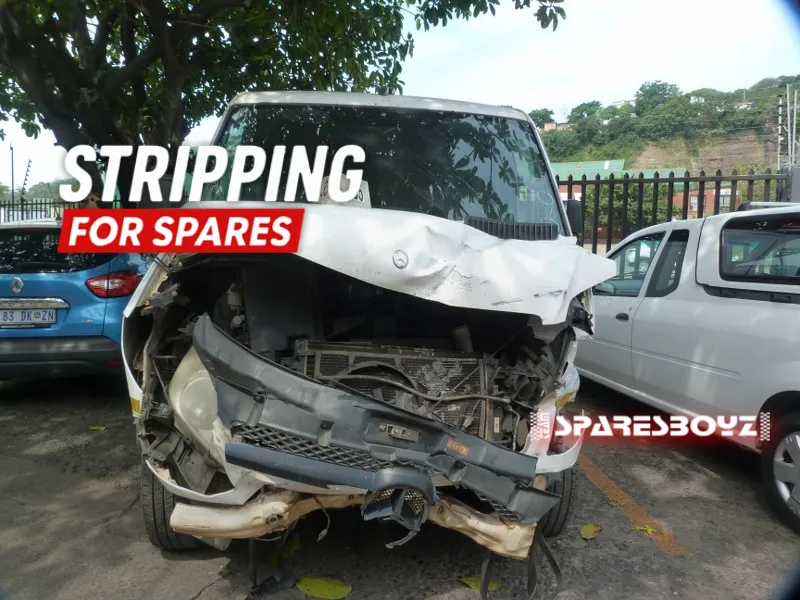 2009 Mercedes-Benz Sprinter  view 2