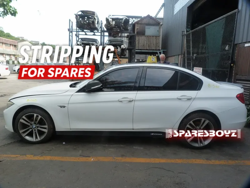 2013 BMW 3 Series N20 view 3