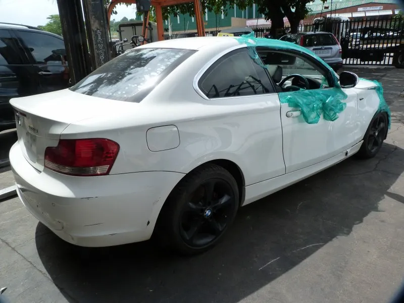 2011 BMW 1 Series N52N view 7