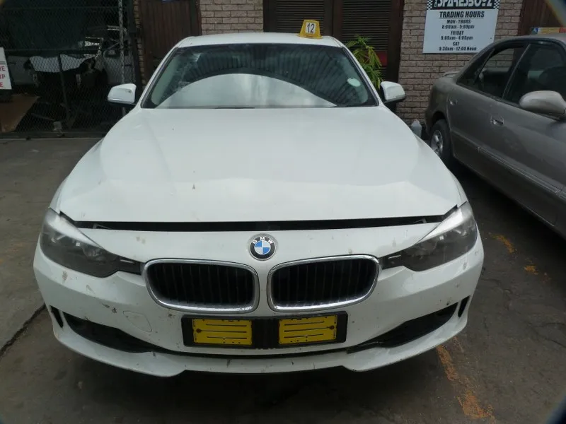 2013 BMW 3 Series N20 view 2