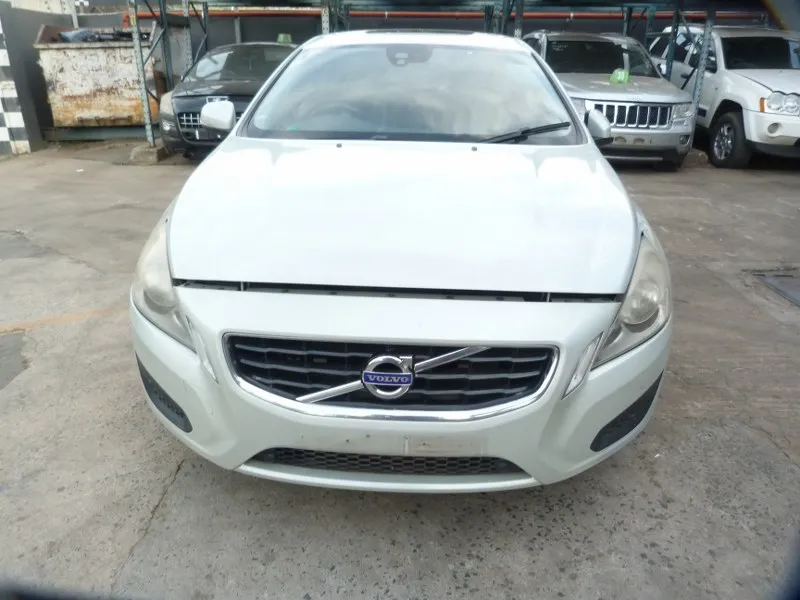 2011 Volvo S60 D5244T view 2