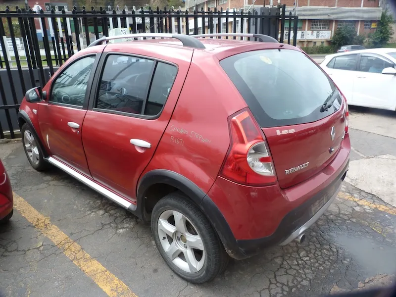 2012 Renault Sandero thumbnail 3
