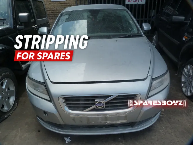 2010 Volvo S40  view 1