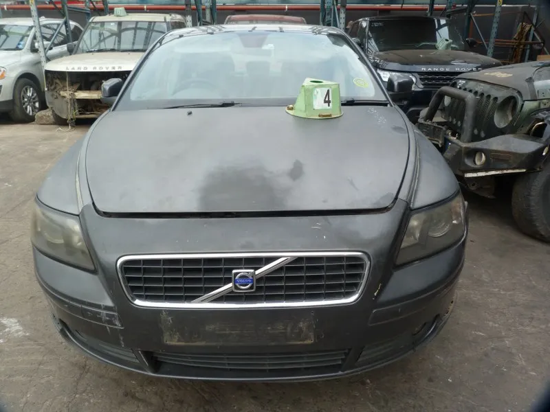 2007 Volvo S40 view 2