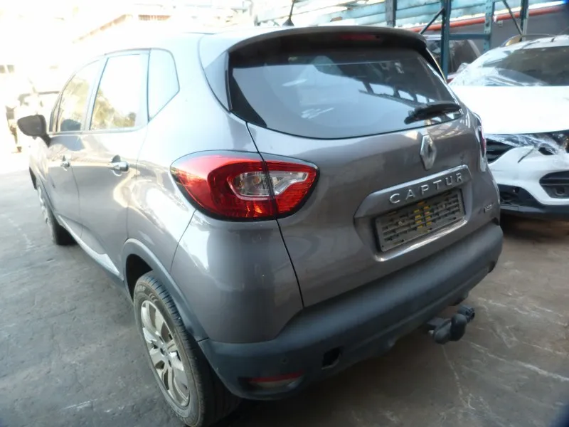 2015 Renault Captur view 6