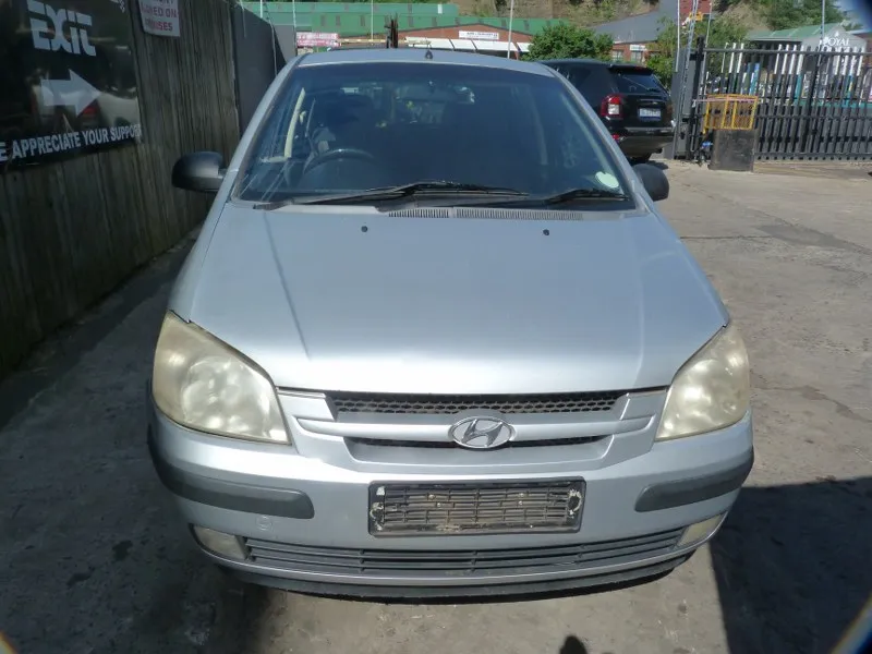 2003 Hyundai Getz G4EA view 2