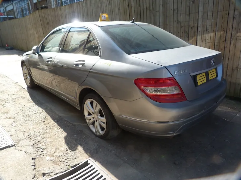 2011 Mercedes-Benz C-Class W204 view 5