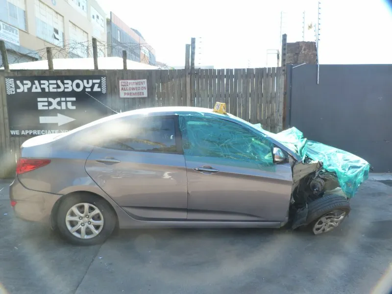 2014 Hyundai Accent G4FC view 7