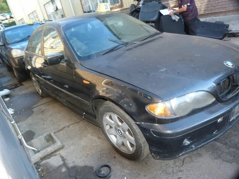 2003 BMW 3 Series N42 view 5