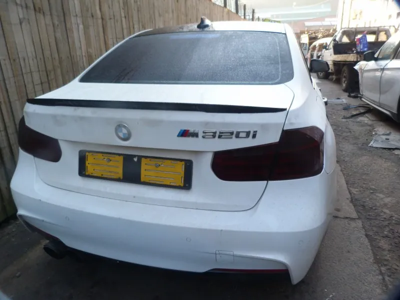 2013 BMW 3 Series N20 view 5