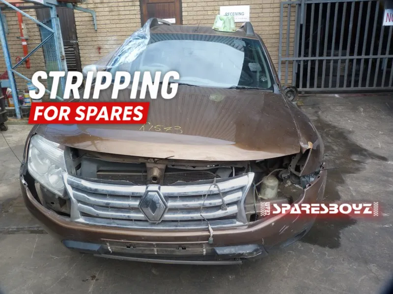 2014 Renault Duster K9K view 2