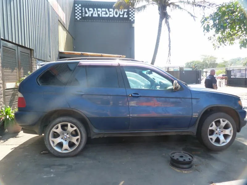2001 BMW X5 M54 view 5