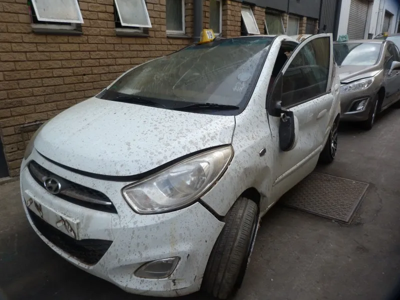 2011 Hyundai i10 view 2