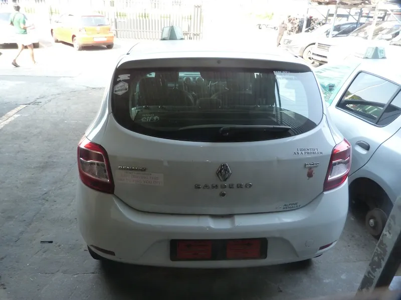 2017 Renault Sandero thumbnail 6