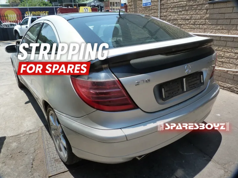 2006 Mercedes-Benz C-Class 271948 view 6