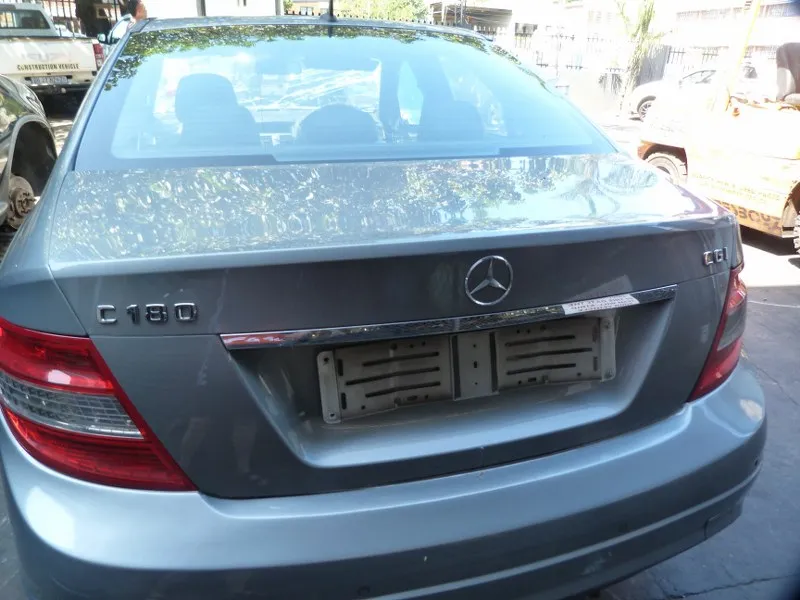 2011 Mercedes-Benz C-Class 2718 view 7