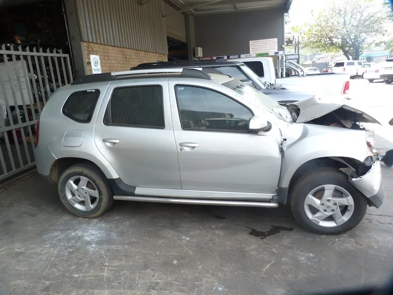 2013 Renault Duster  view 3