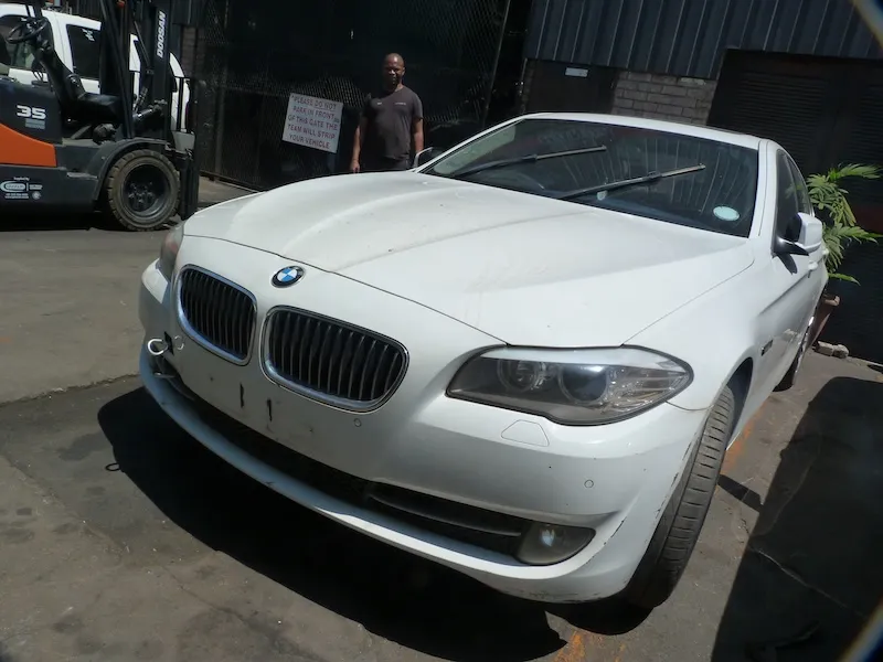 2012 BMW 5 Series thumbnail 3