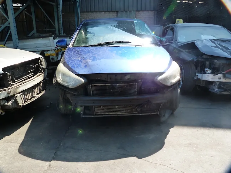 2015 Hyundai i20 D4FC view 2