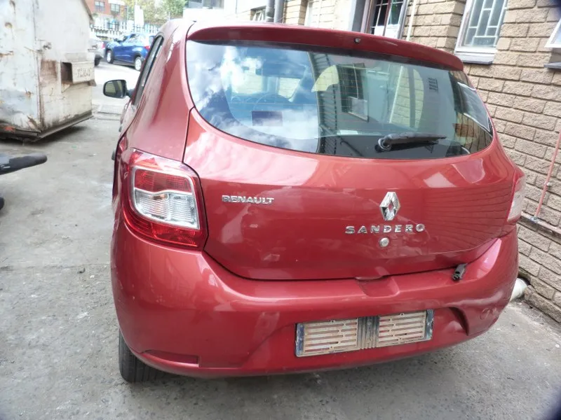 2016 Renault Sandero  view 3