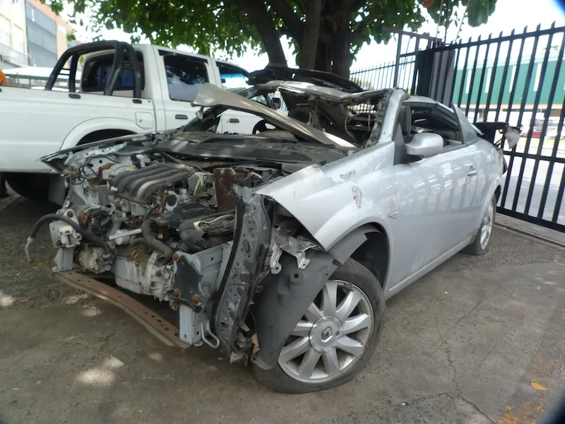2008 Renault Megane  view 2