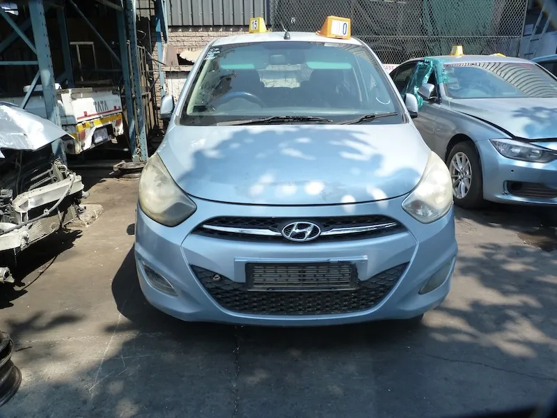 2013 Hyundai i10 G4LA view 2