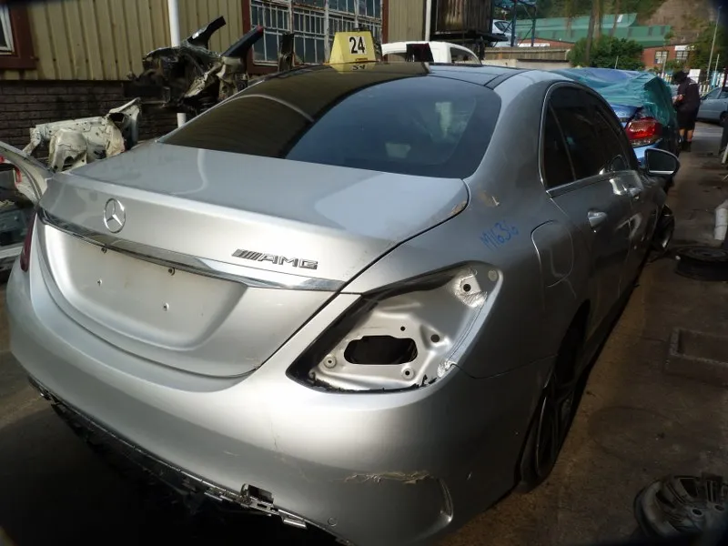 2017 Mercedes-Benz C-Class 274 view 5