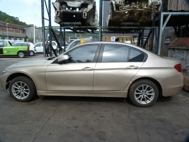 2013 BMW 3 Series N20 view 4