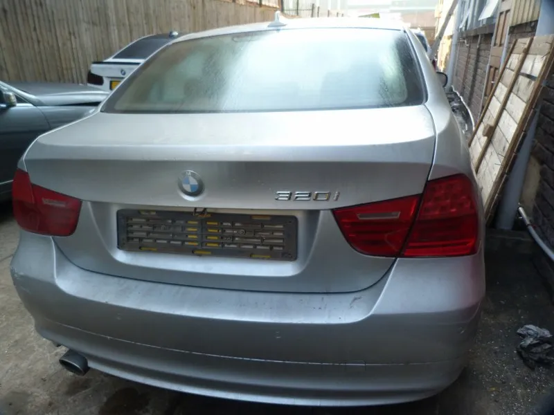 2010 BMW 3 Series N46N view 6
