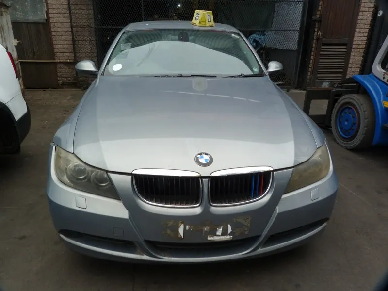 2007 BMW 3 Series N46 view 4