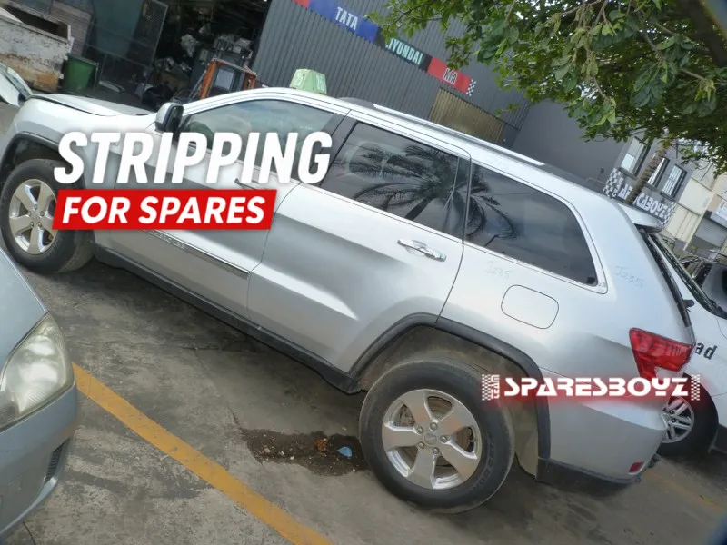 2012 Jeep Grand Cherokee view 4