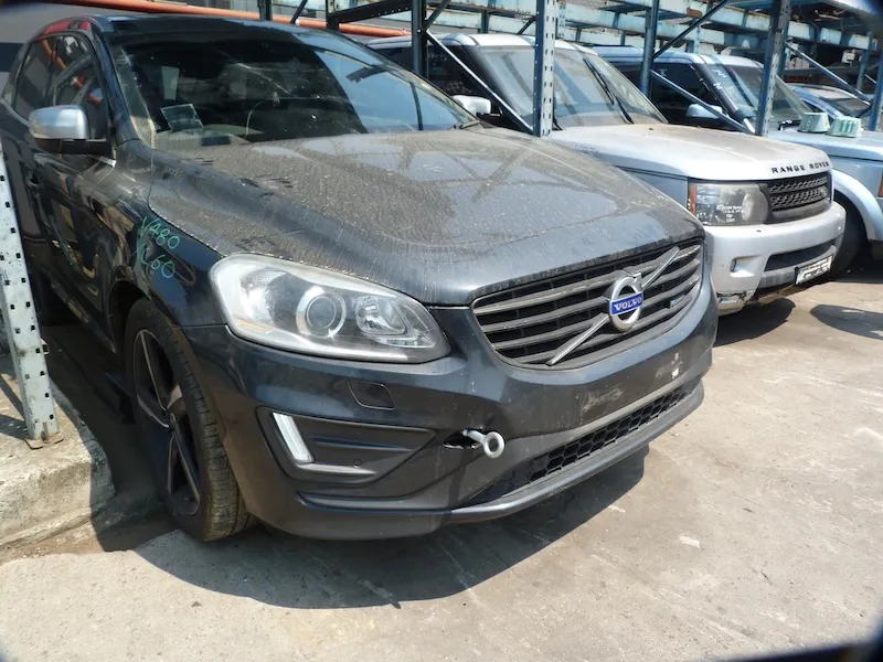2014 Volvo XC60 D5244T view 3