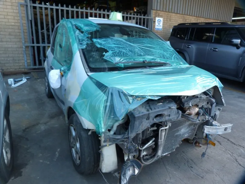2006 Renault Modus K4M view 3