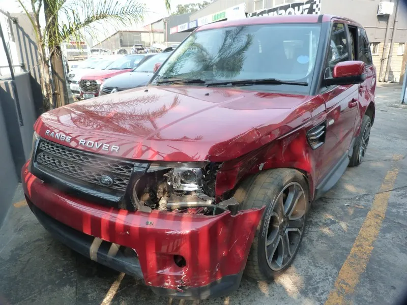 2013 Land Rover Range Rover Sport  view 2