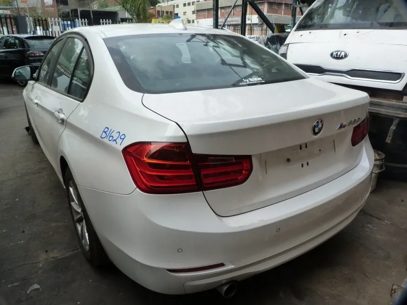 2013 BMW 3 Series N20 view 5