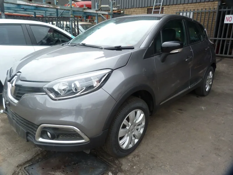 2016 Renault Captur  view 4
