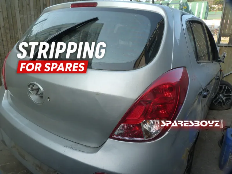 2013 Hyundai i20 G4LA view 1