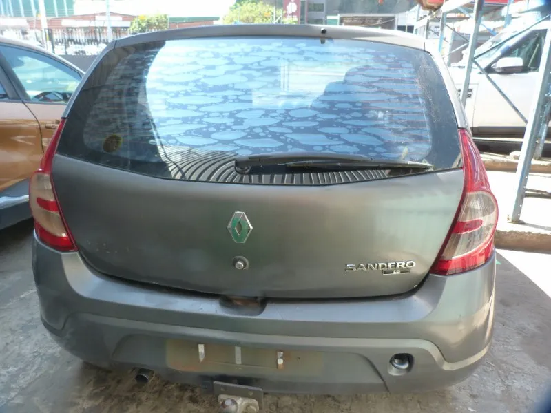 2011 Renault Sandero  view 5